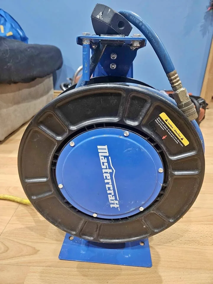 Mastercraft 3/8" x 50ft air hose reel
