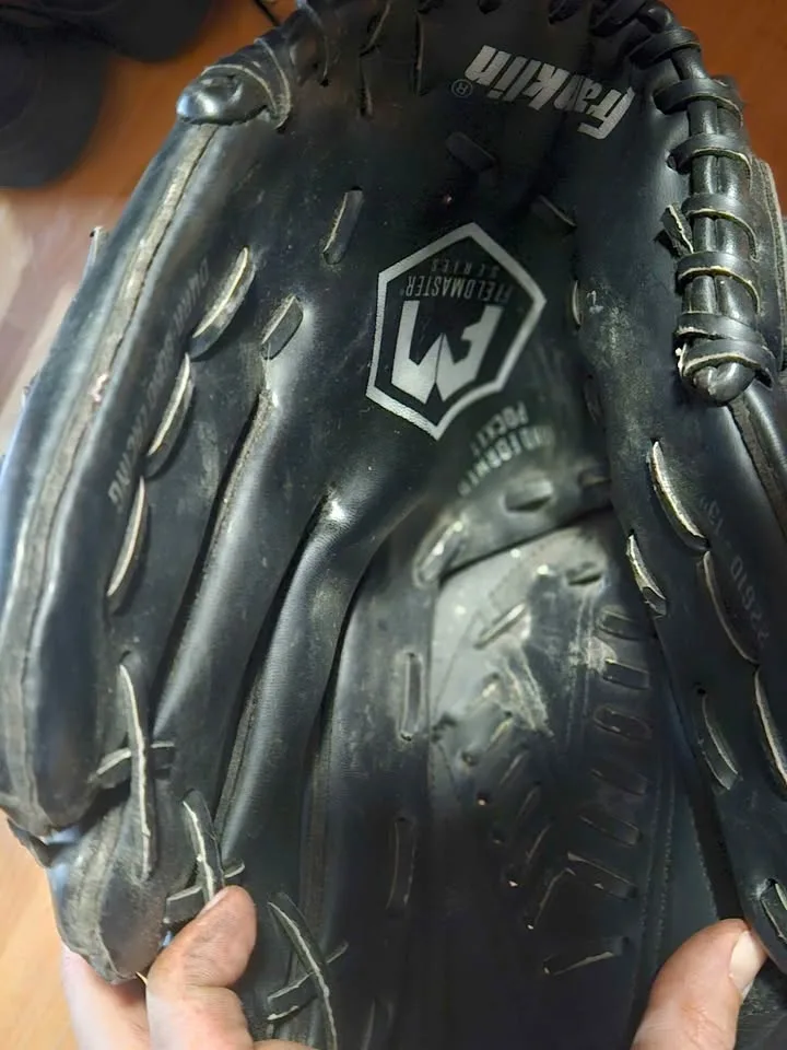 Franklin 22610 13" softball glove image indicator(2)