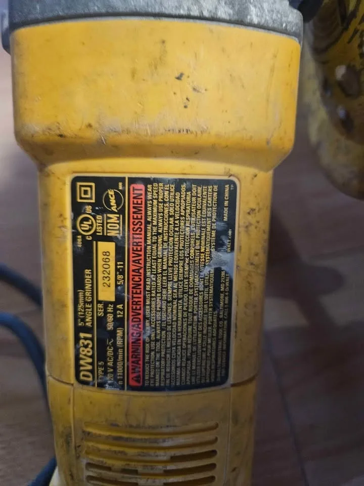 Dewalt 5" angle grinder with 7" diamond cup grinding wheel image indicator(3)