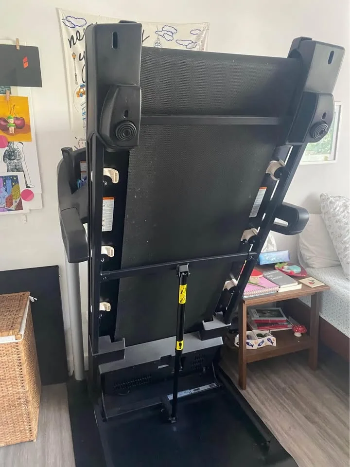 Nordic track foldable treadmill