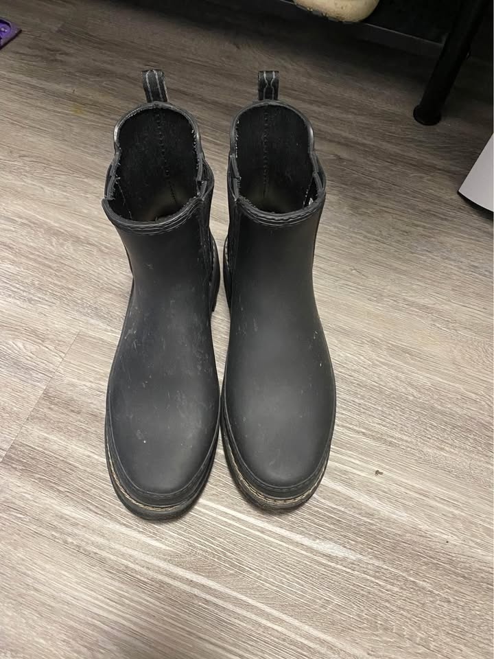 Hunter refined Chelsea boot