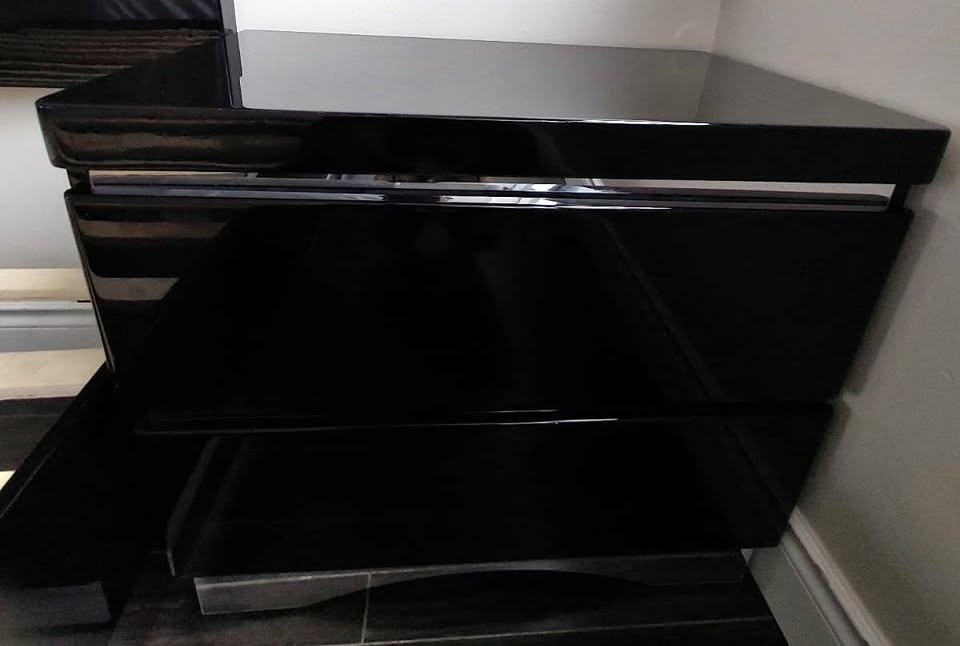 Modern Black Glossy Nightstand – 2 Drawers | Excellent Condition