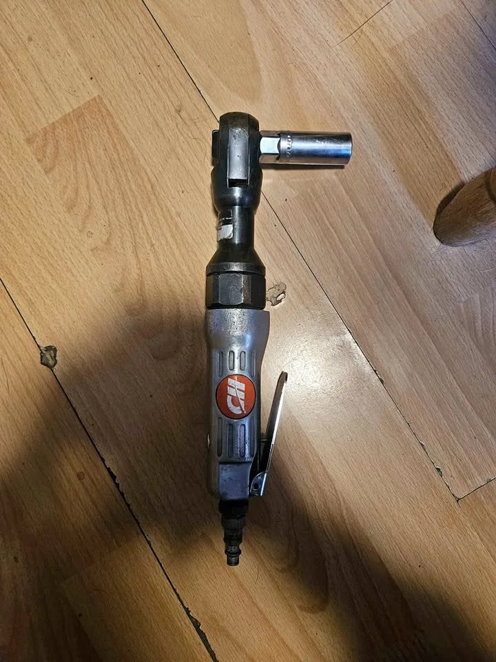 Campbell hausfeld 3/8" air ratchet