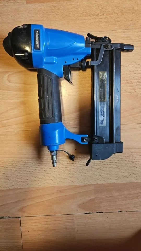 Mastercraft 18GA pneumatic Brad nailer image indicator(2)
