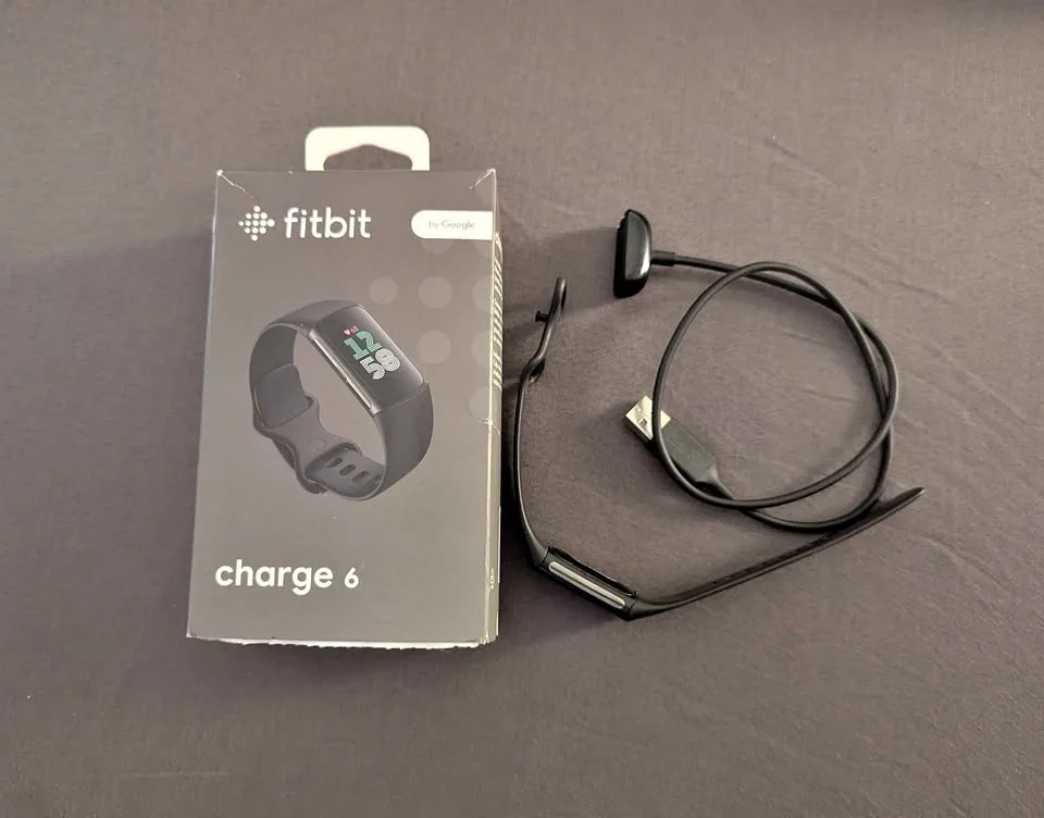 Fitbit Charge 6- LIKE NEW