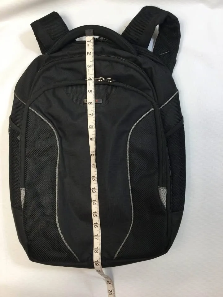 #Cleanout Solo Sentinel Backpack with small defect, ple image indicator(3)