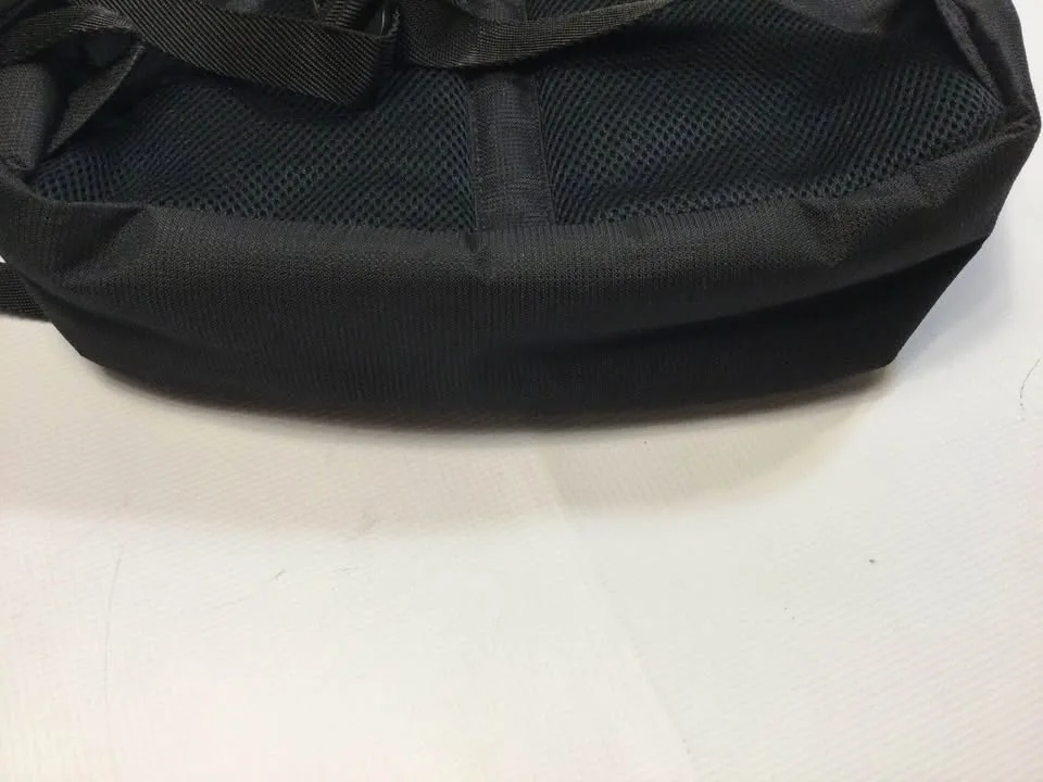 #Cleanout Solo Sentinel Backpack with small defect, ple image indicator(5)