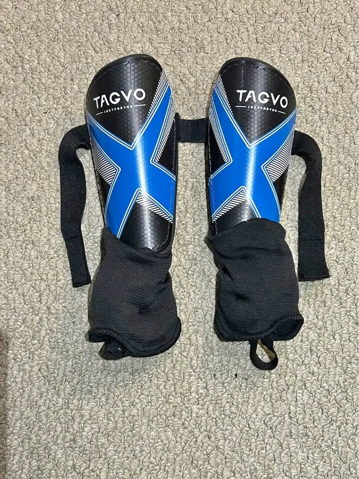 Kids Soccer Shin Guards with Adjustable Elastic Straps - New!