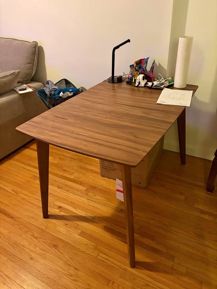 New Extendable Wooden Dining Table