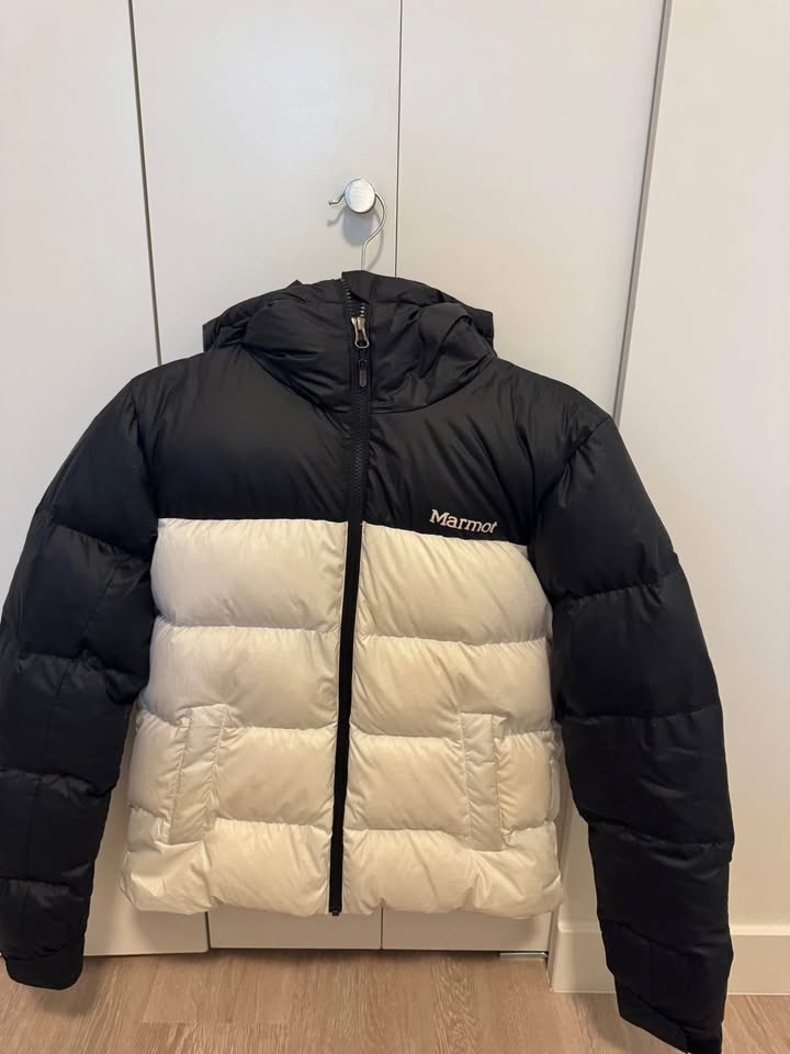 Marmot Women’s Down Puffer Jacket - photo 2