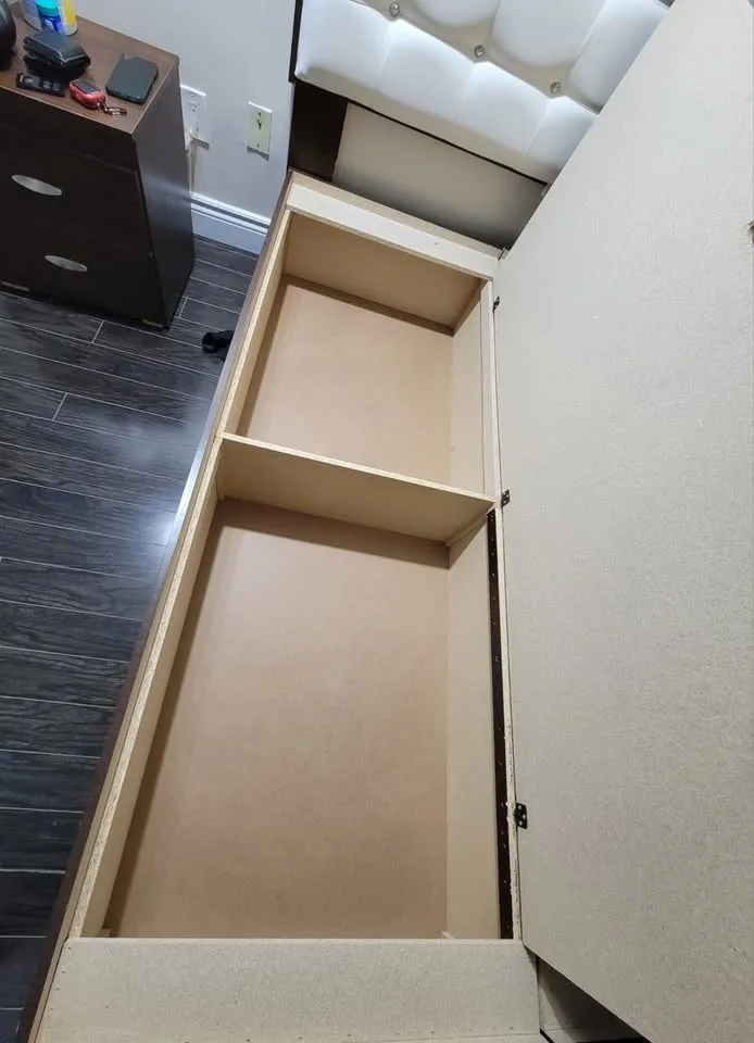 Queen Storage Bed Frame – Lift-Up | Excellent Condition image indicator(2)