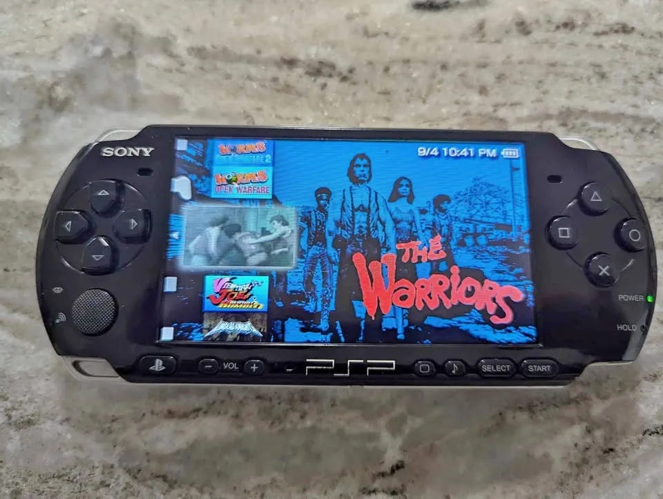 128 GB PSP 3000 Black with 400 + Games (Dead Pixel)