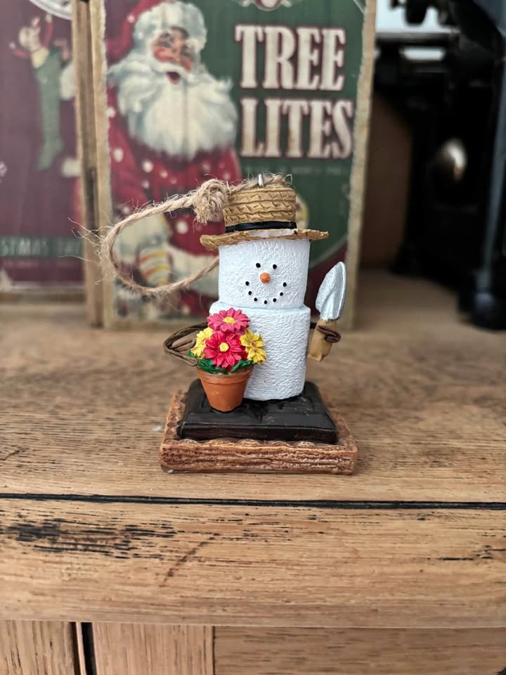 S'Mores Original 2020 Gardener Ornament