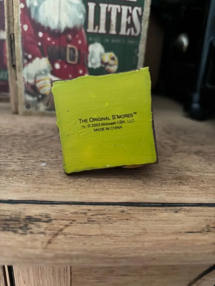 S'Mores Original 2003 with Guitar Ornament image indicator(2)