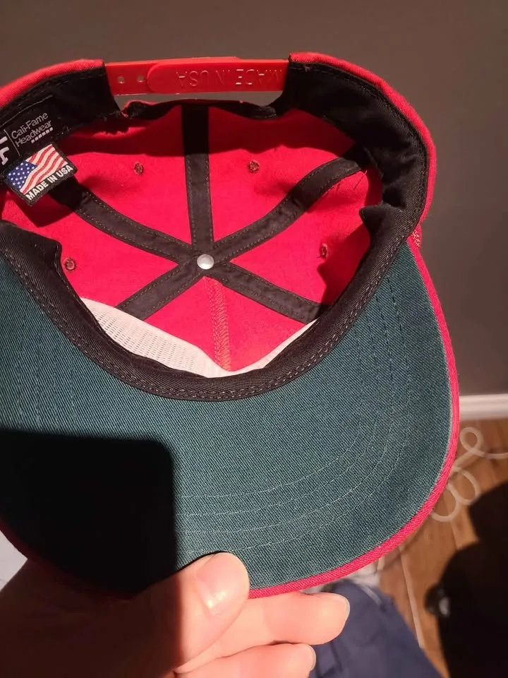 Maga hat image indicator(3)