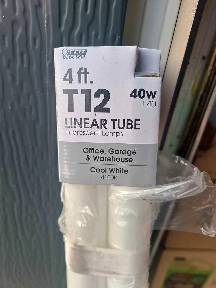 T12 Tube lighting