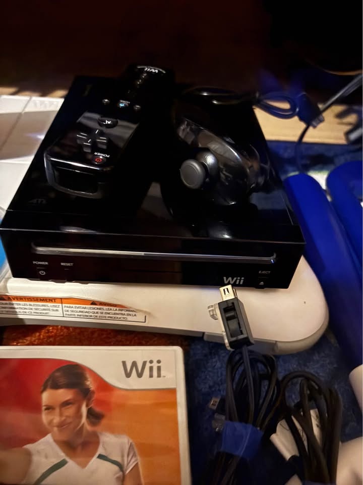 Wii Console Bundle - photo 3