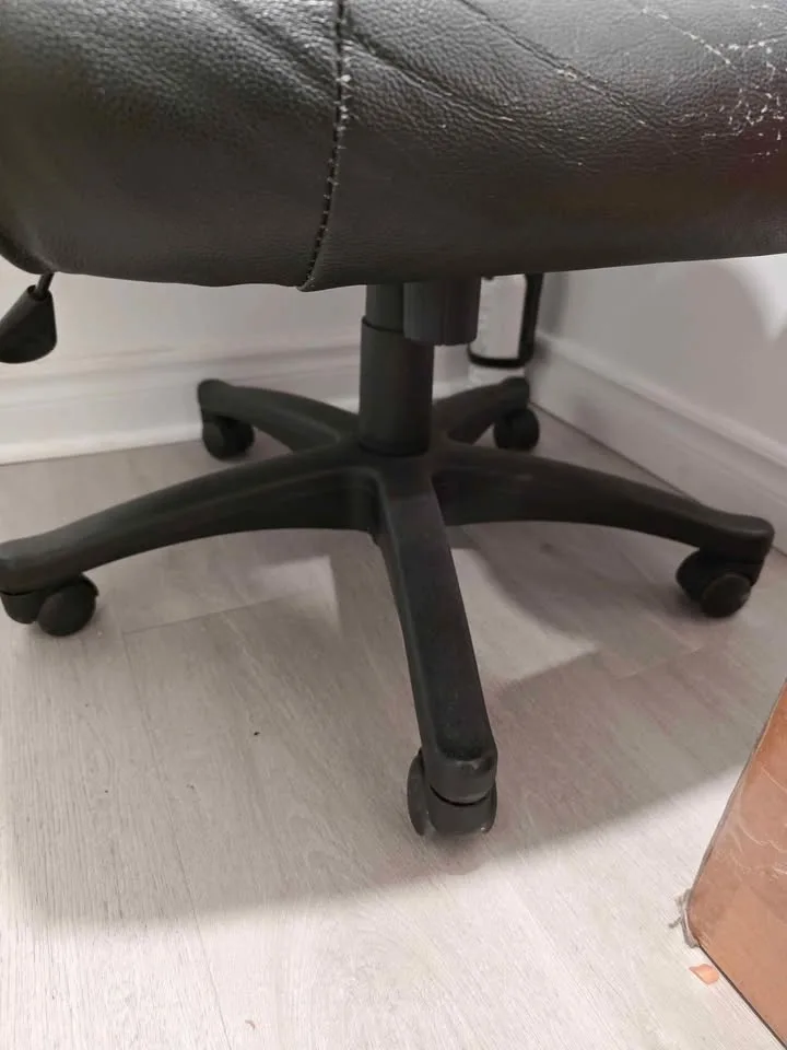 Lane Black Office Chair with High Back and padded Armrests image indicator(3)