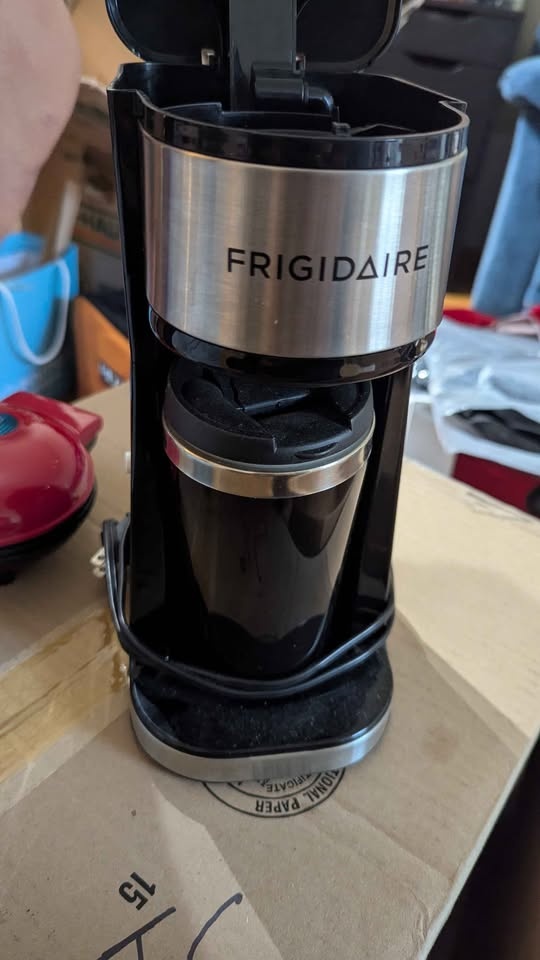 Rarely Used Frigidaire Coffee Maker Single Cup - photo 2