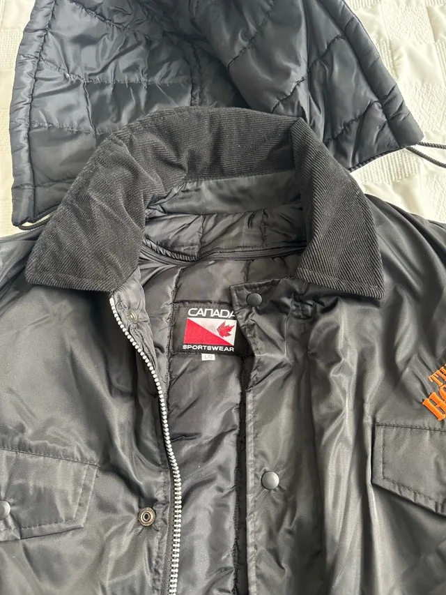 Men’s Home Depot Winter Jacket – Almost New! image indicator(2)