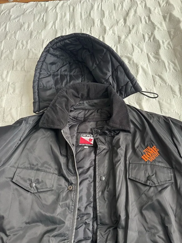 Men’s Home Depot Winter Jacket – Almost New! image indicator(3)