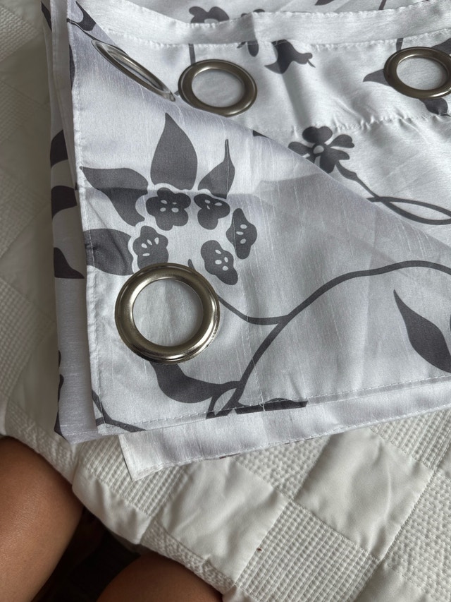 Grommet curtain