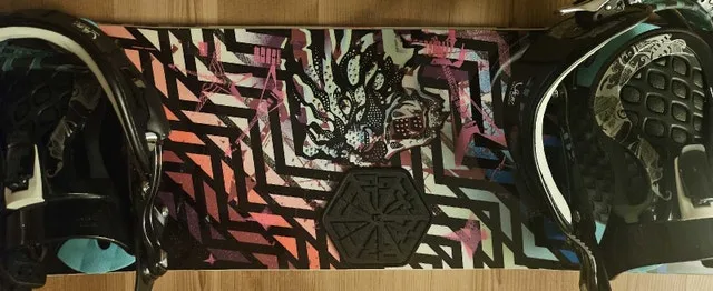 Solomon Woman Snowboard Set in a Bag image indicator(7)