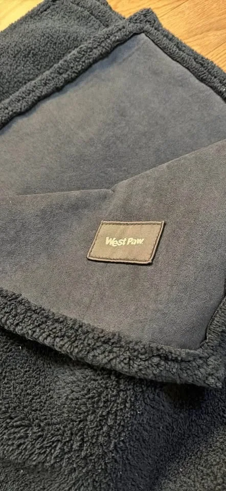 West Paw Fleece Dog Throw/Blanket