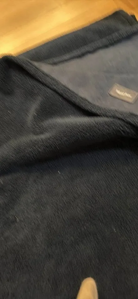 West Paw Fleece Dog Throw/Blanket image indicator(2)