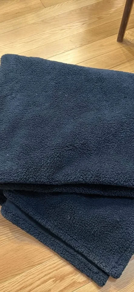 West Paw Fleece Dog Throw/Blanket image indicator(3)