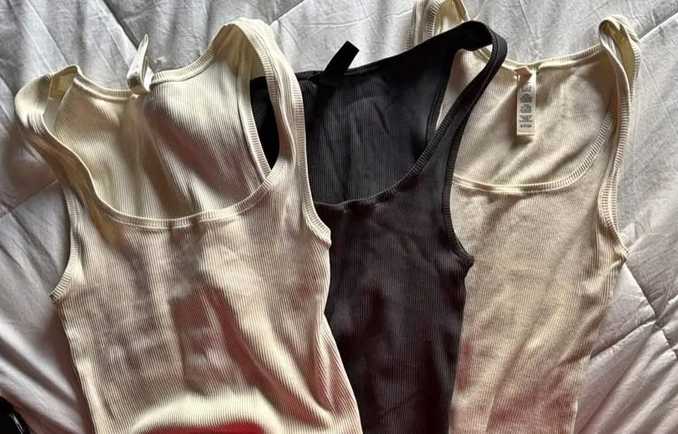 Skims Cotton Undershirt Bundle Size S