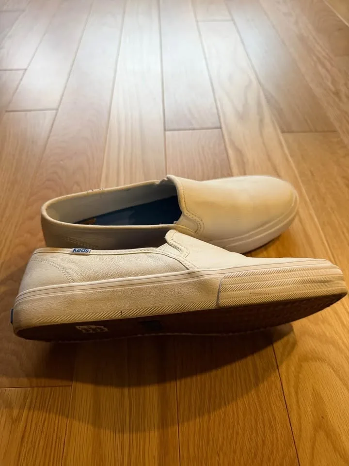 White Keds Leather Slip-ons Size 7 US with Rubber Sole image indicator(4)