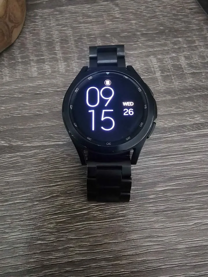 Samsung Galaxy Watch4 Classic 42mm Smartwatch image indicator(2)