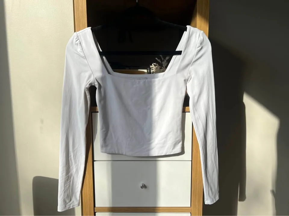 Long sleeve shirts image indicator(4)