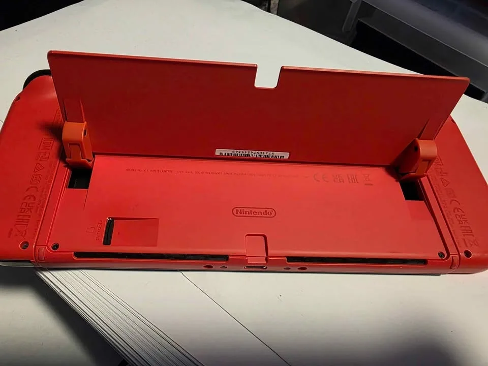 Nintendo Switch OLED Mario Japanese Edition image indicator(6)