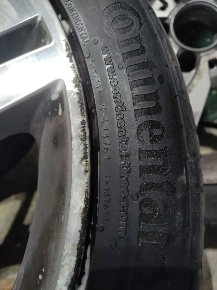 OEM Mercedes 17" RIM All Season Tires 215/45/17 - photo 4