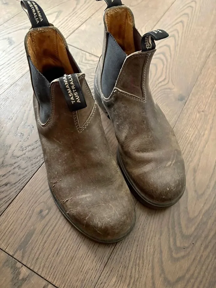 Classic 2446 Clay Blundstones Size AUS8 / CAN9 men / CAN 11 wome