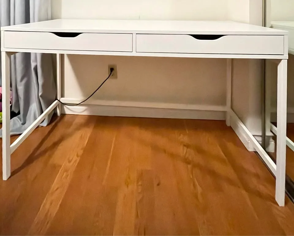 White Desk