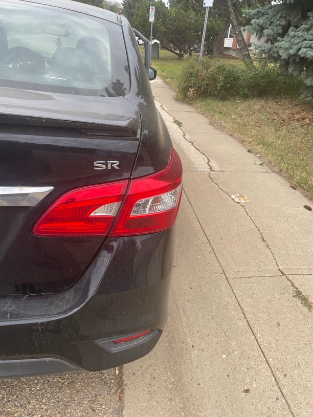 2016 Nissan Sentra SR - Needs Transmission Work - photo 2