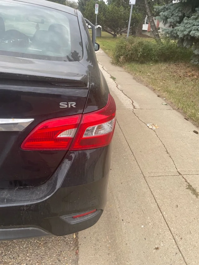 2016 Nissan Sentra SR - Needs Transmission Work image indicator(2)