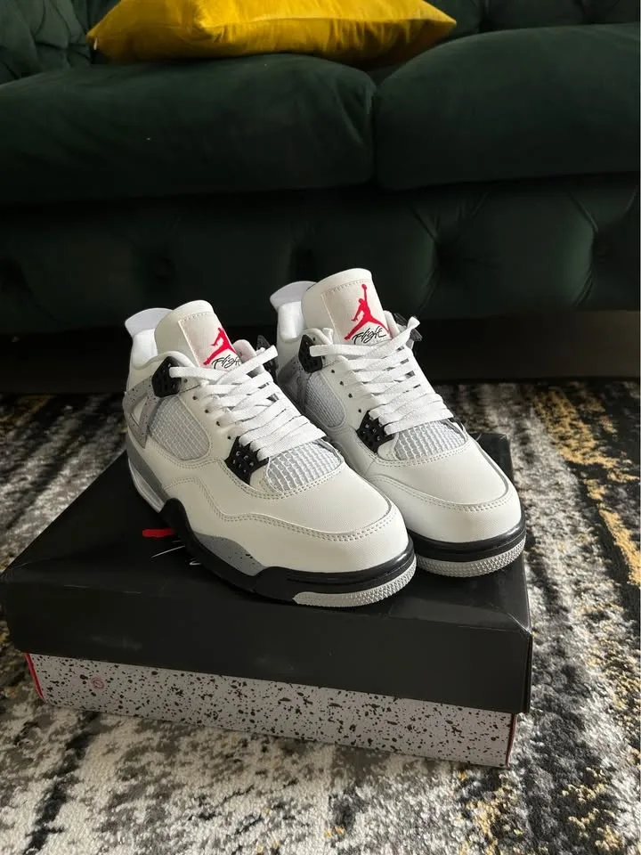 Jordan 4 White Cements size 10 Men image indicator(4)