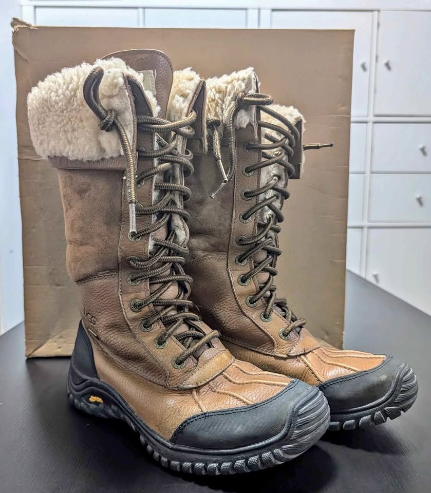 Ugg Adirondack women's tall Boots-size7