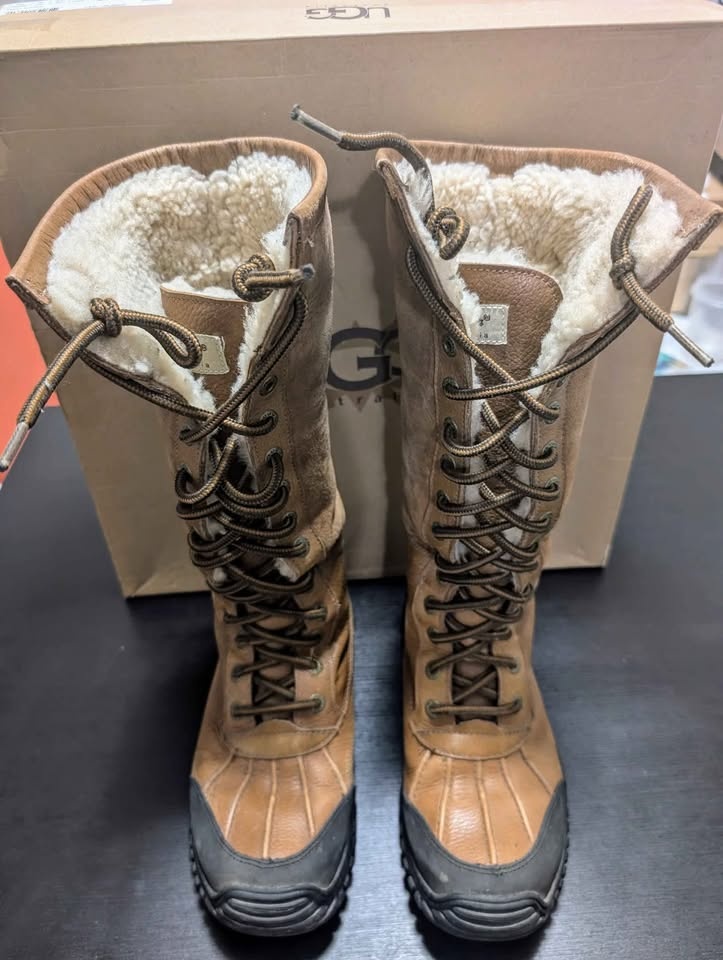 Ugg Adirondack women's tall Boots-size7 - photo 2