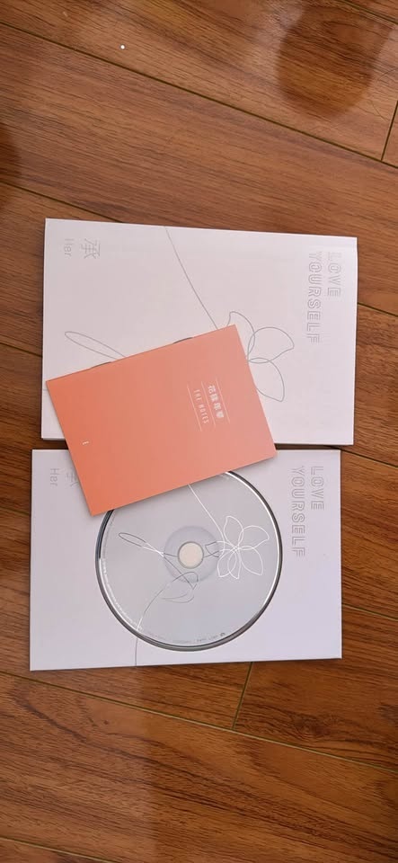 BTS Love Yourself Albums - photo 2