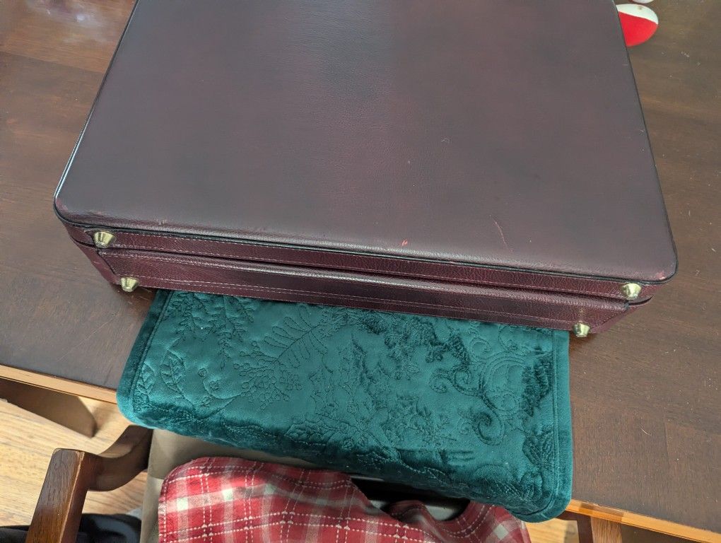 VTG. LOTTER Leather Briefcase Burgundy - Suede Lined - photo 2