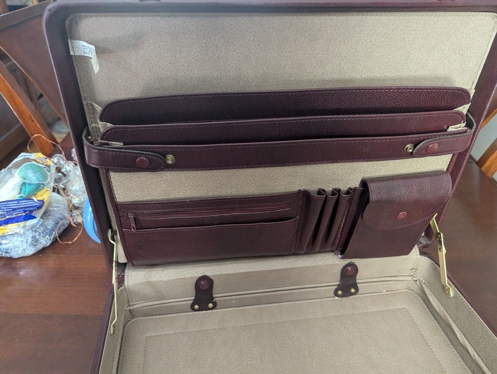 VTG. LOTTER Leather Briefcase Burgundy - Suede Lined - photo 4