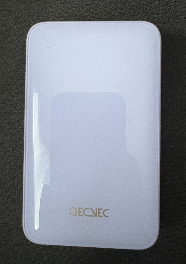 Qecvec 10000mAh Charger - photo 2