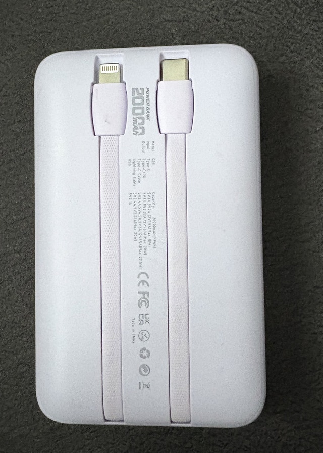Qecvec 10000mAh Charger - photo 3