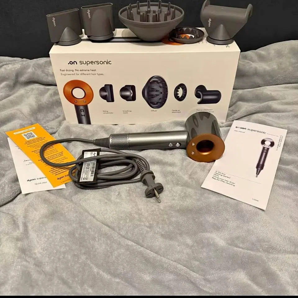 Dyson Supersonic Hair Dryer – Full Set (Excellent)