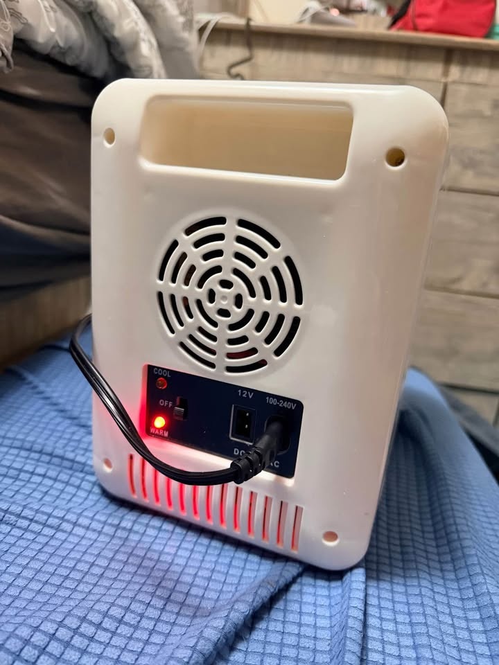Mini refrigerator - photo 2